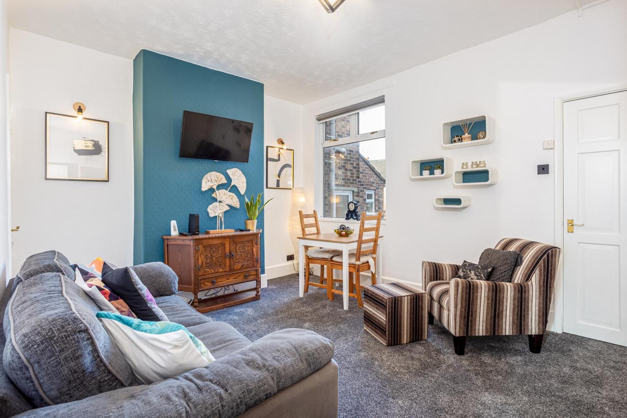 Coronation House By Yourstays - 3 Bedroom House In Newcastle-Under-Lyme Stoke-on-Trent Exteriör bild