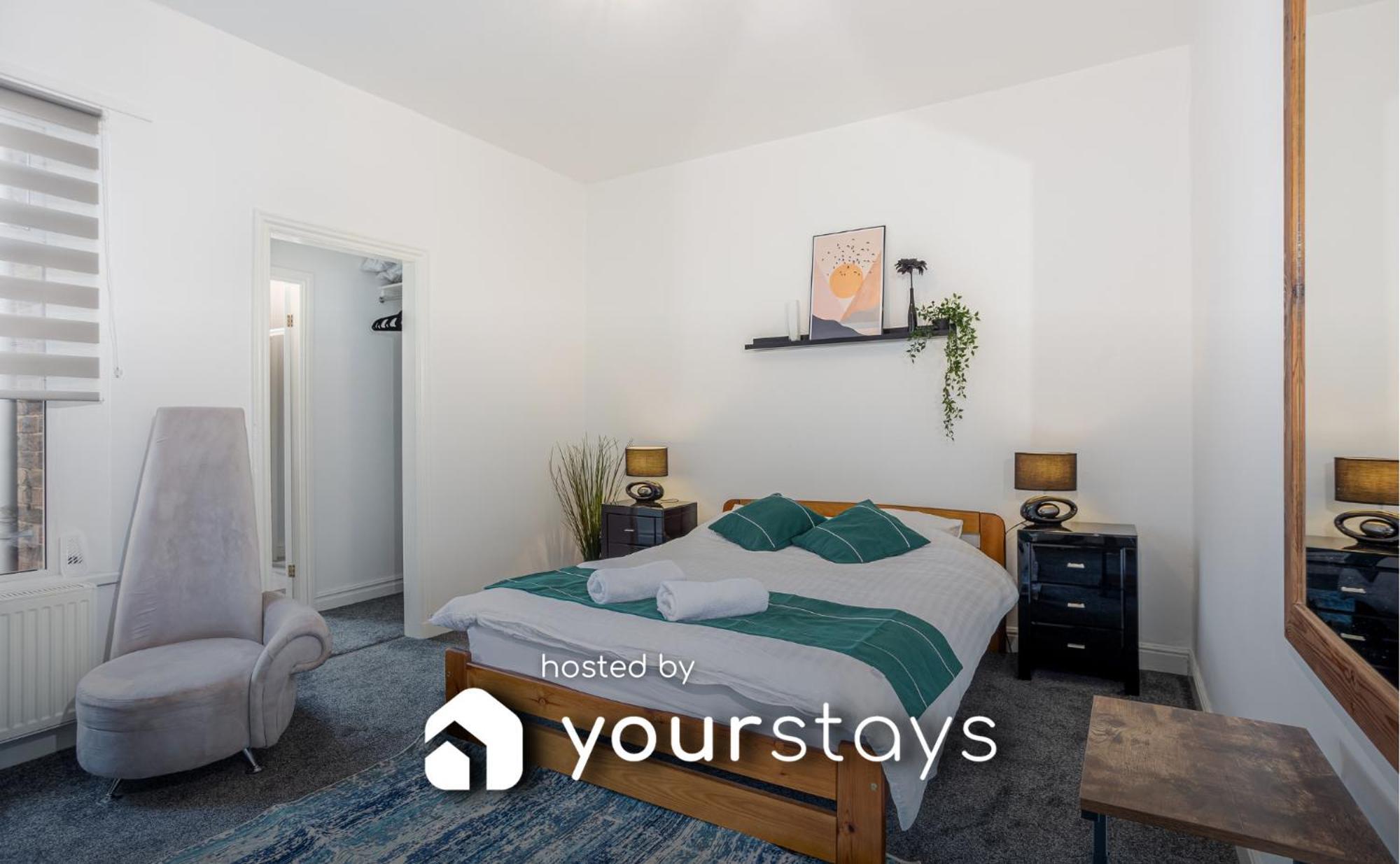 Coronation House By Yourstays - 3 Bedroom House In Newcastle-Under-Lyme Stoke-on-Trent Exteriör bild